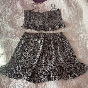 American Eagle top shirt skirt set leopard black white M